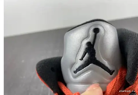 Mars 5 Retro DD9336-800 Jordan DD9336-800 on Dunk 0421